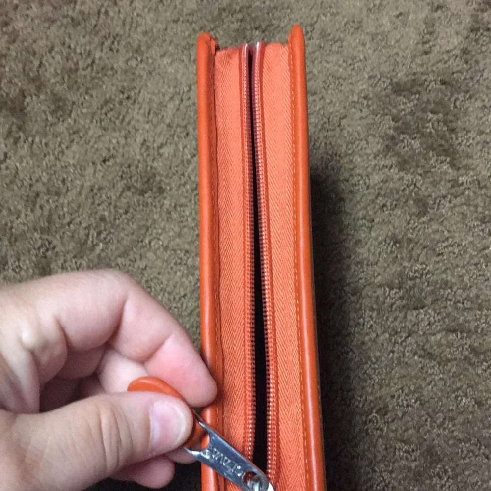 Clava leather Wallet clutch genuine leather burnt orange EUC lots of pockets